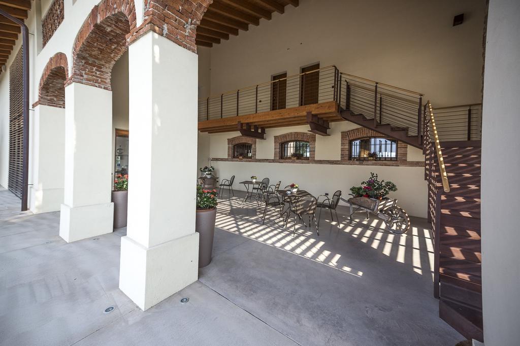 Вилла Cascina Borghetta Сирмионе Экстерьер фото
