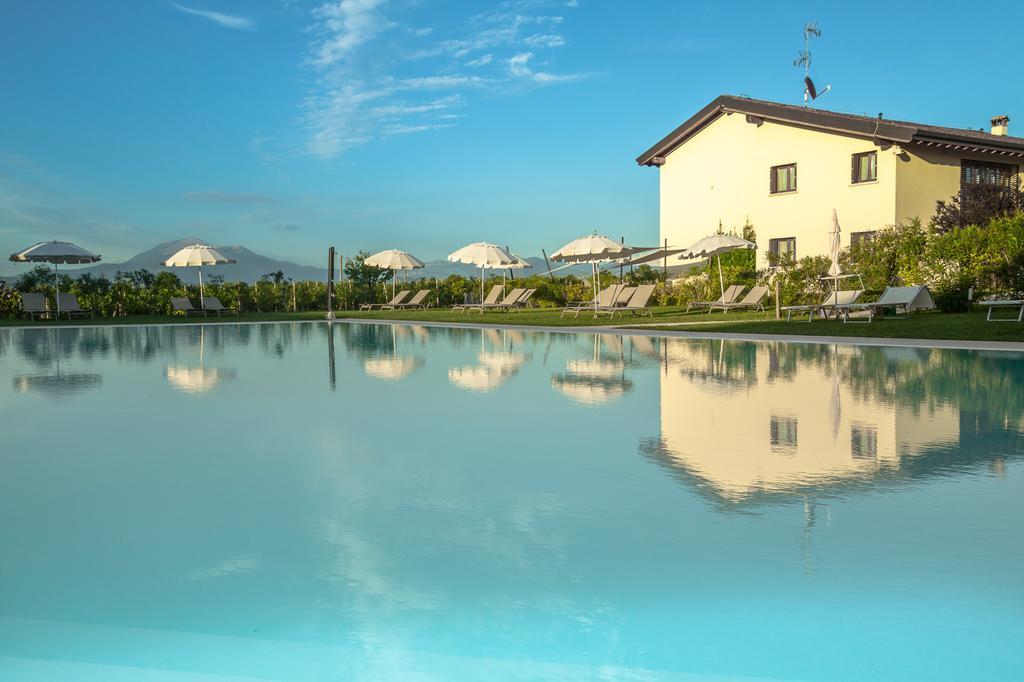 Вилла Cascina Borghetta Сирмионе Экстерьер фото